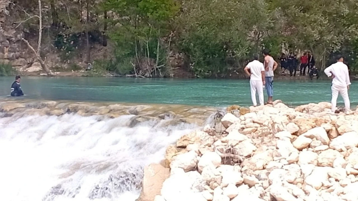 25 yaşındaki gen&ccedil; Alara &Ccedil;ayı'nda kayboldu 
