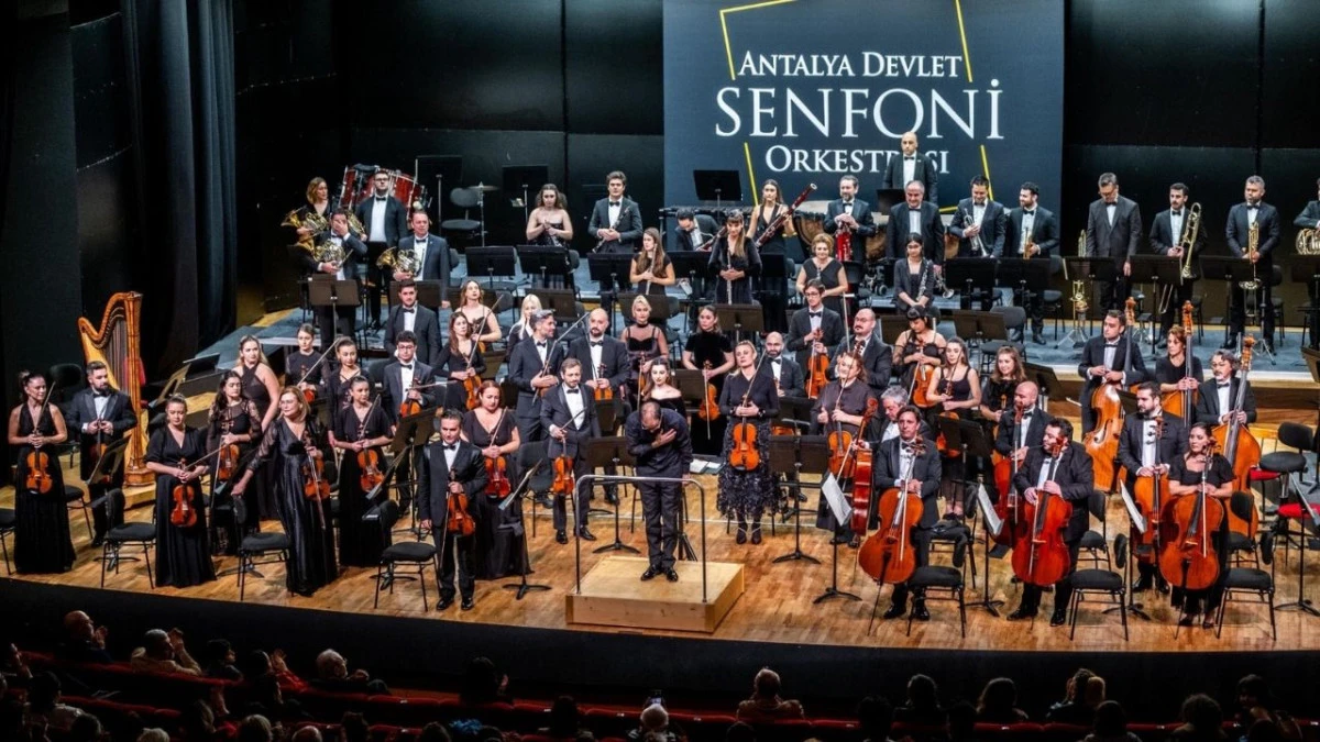 ADSO'dan dramatik derinliği y&uuml;ksek konser 
