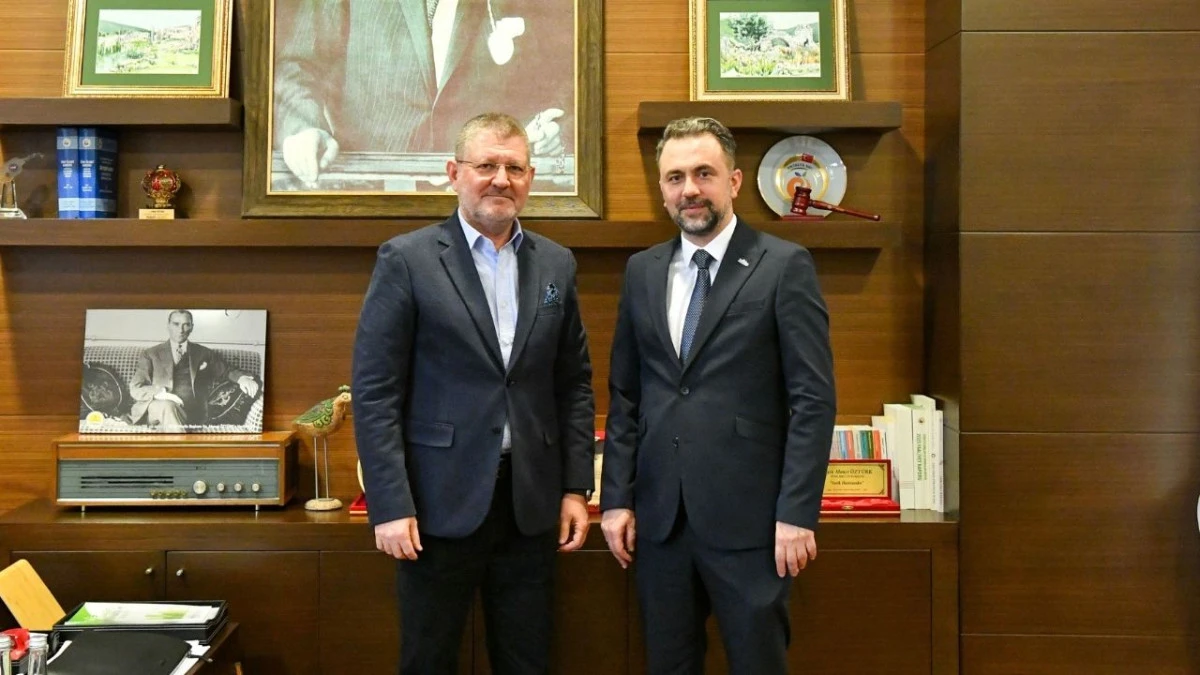 Ahmet &Ouml;zt&uuml;rk: Antalya'nın kaybedecek zamanı yok