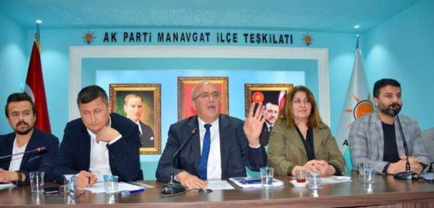 AKP Manavgat yönetimi istifa etti