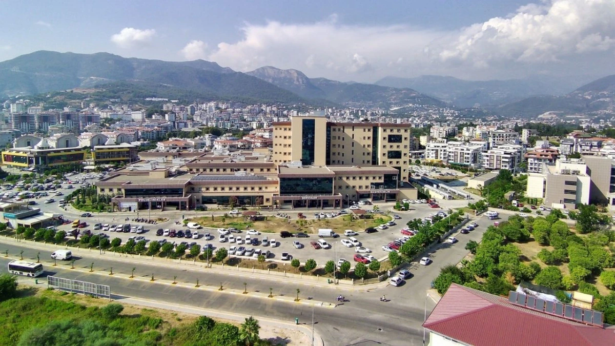 Alanya Hastanesi 2025&rsquo;te 112 &uuml;lkeden hastaları ağırladı