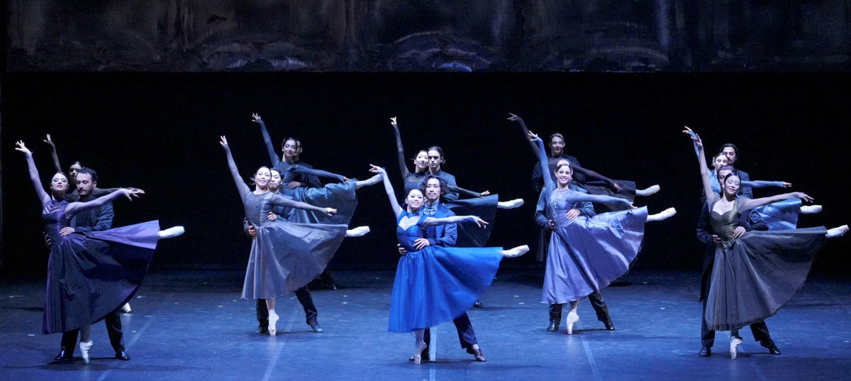 Anna Karenina Antalya'da ayakta alkışladı