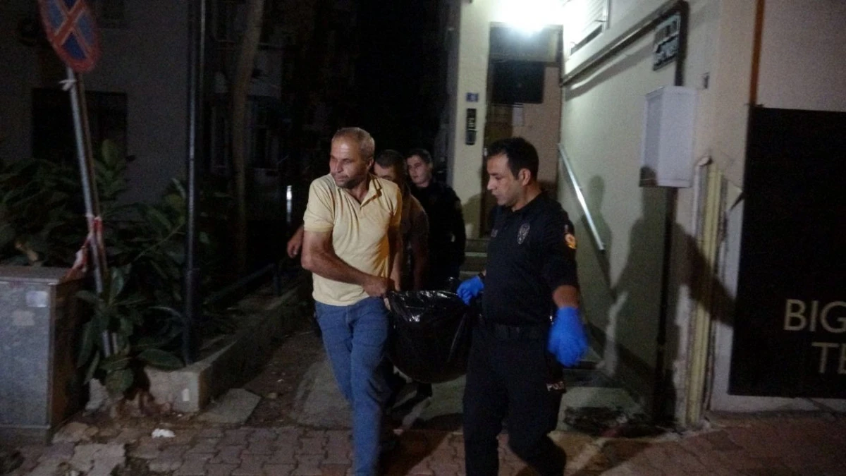 Antalya’da 72 yaşındaki avukat evinde ölü bulundu
