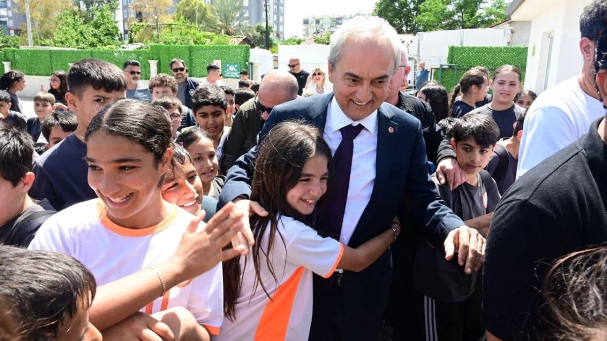 Antalya'da Başkan Kocag&ouml;z eğitim kurumlarına ziyareti s&uuml;rd&uuml;r&uuml;l&uuml;yor 