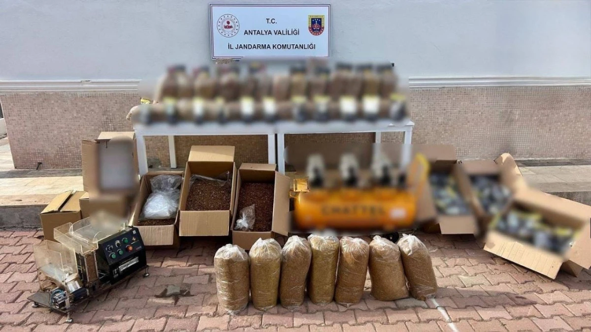Antalya’da kaçak sigara operasyonu 