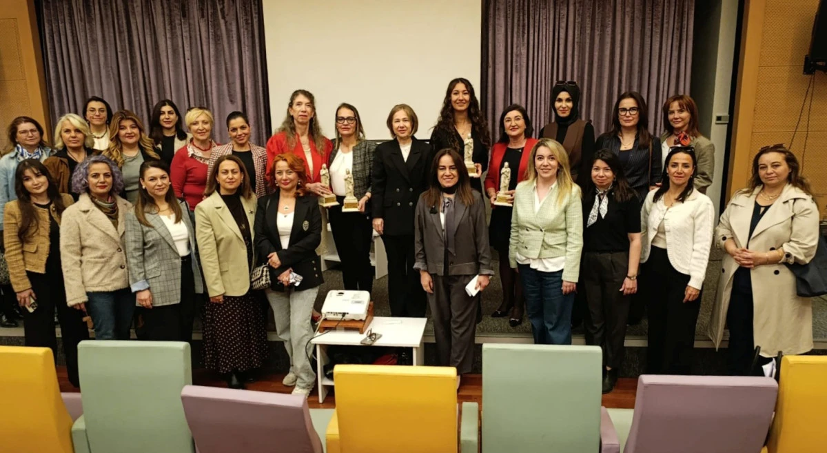 Antalya'da kadınlar işbaşında