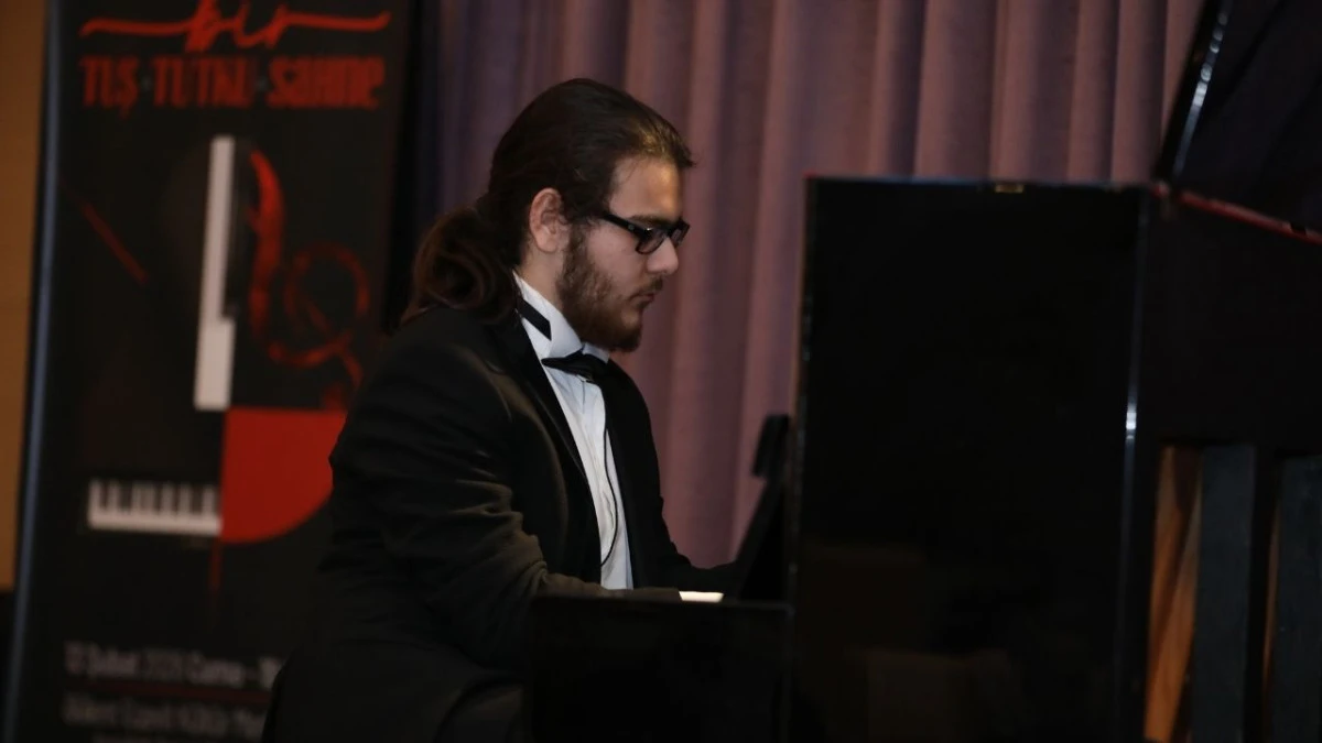 Antalya'da konservatuar &ouml;ğrencilerinden piyano resitali 