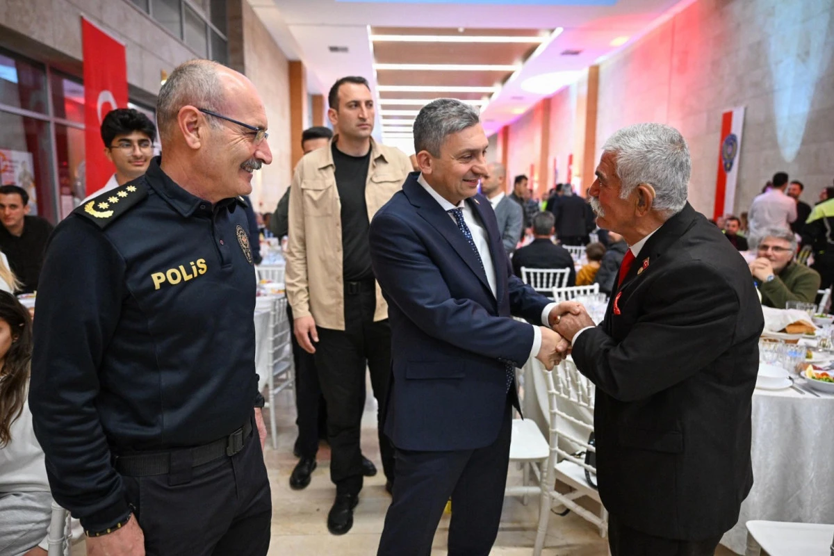 Antalya'da şehit aileleri ile gaziler onuruna iftar