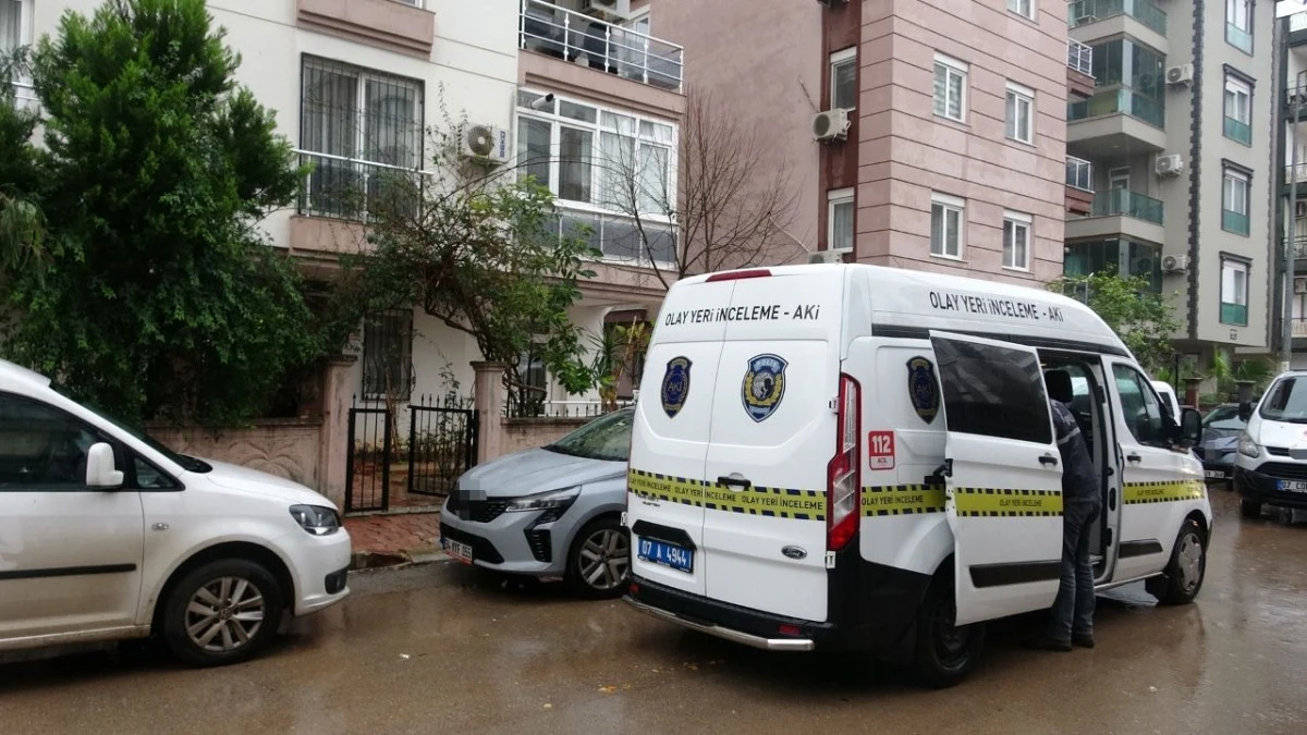Antalya'da yaşlı kadın evinde &ouml;l&uuml; bulundu