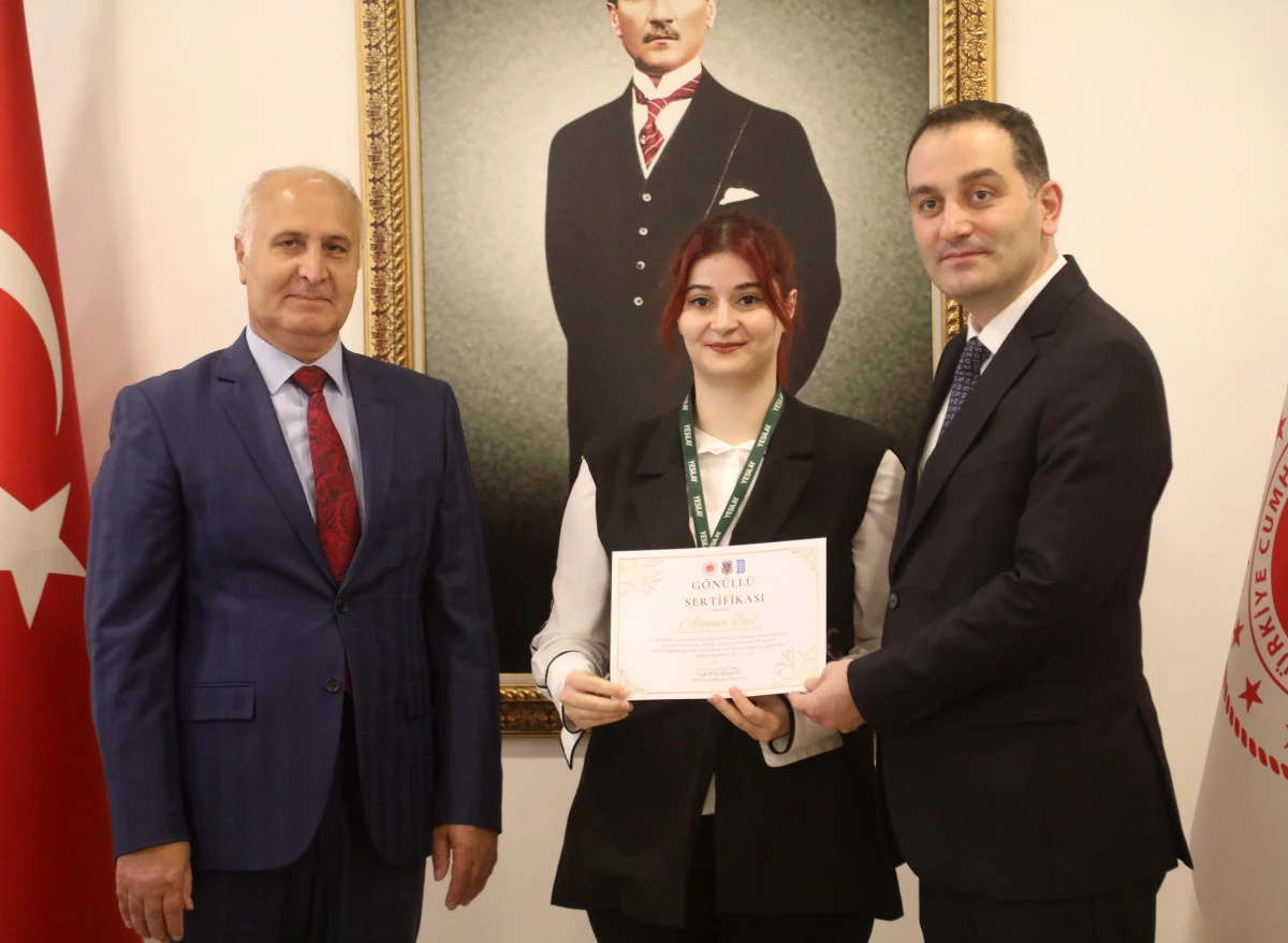 Antalya'da yükümlülerin rehabilitasyonu için çalışan gönüllülere sertifika