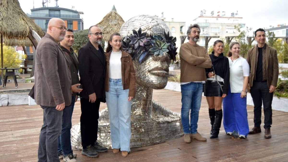 Antalyalı mimarın ofisinde sanat s&ouml;yleşileri başlatıldı 