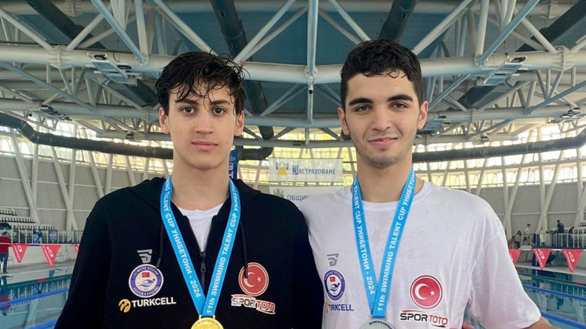 Antalyasporlu yüzücüler Bulgaristan'dan 4 madalya getirdi