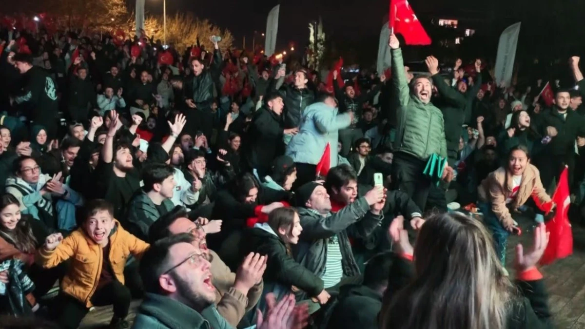 Ay-yıldızlılar tarih yazdı, Antalya coştu