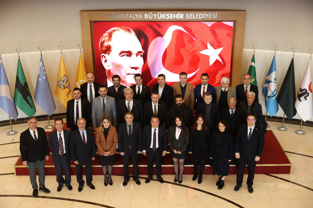 Başkan Böcek, Antalya Meslek Odaları başkanlarıyla buluştu