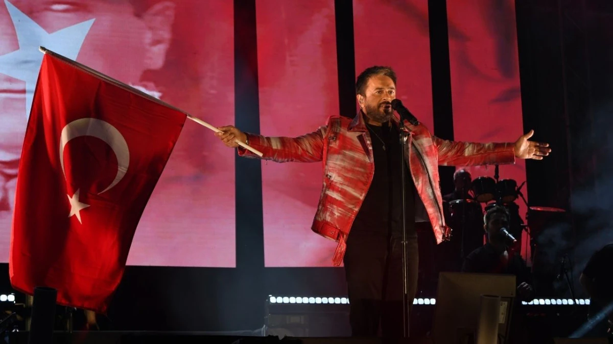 Cumhuriyet Bayramı Kemer'de coşkuyla kutlandı 