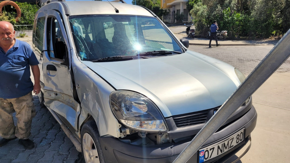 Gazipaşa'da kaza 2 kişi yaralandı 