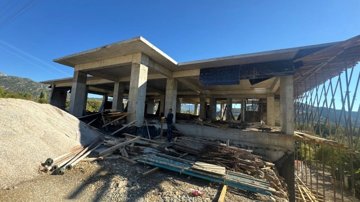 İbradı’nın Ormana Mahallesine halk eğitim merkezi yapılıyor  