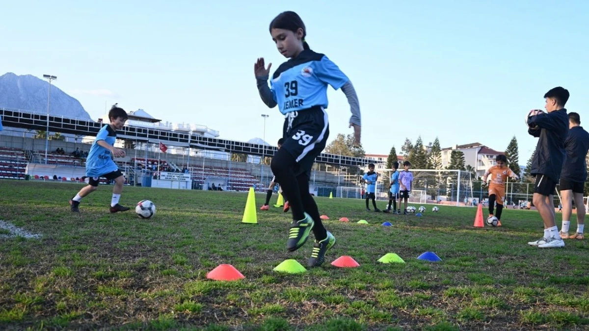 Kemer'de yaz spor kursları başlıyor 