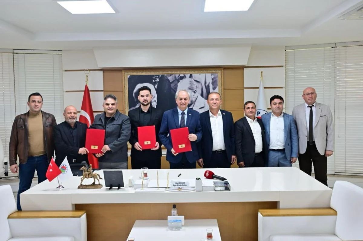 Kepez&rsquo;e 2 protokolle 2 semt evi geliyor