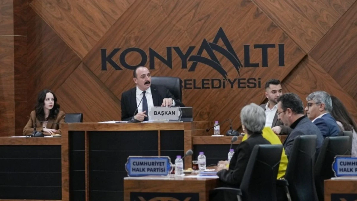 Konyaaltı Belediye Meclisi'nde 6 Şubat unutulmadı 