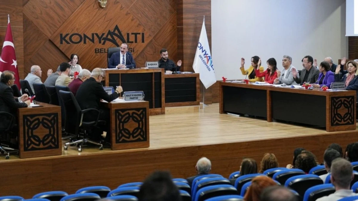 Konyaaltı Meclisi&rsquo;nde 8 Mart vurgusu