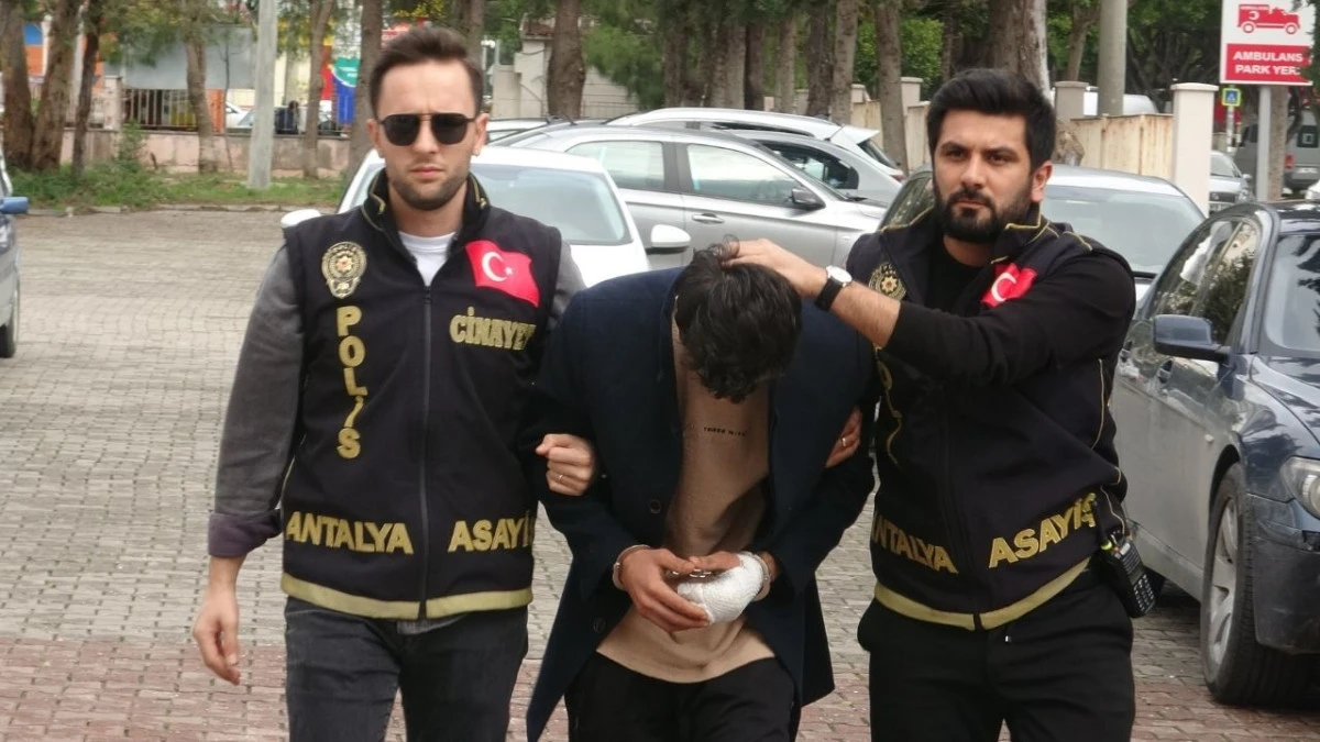 Konyaaltı'ndaki cinayet zanlısı adliyeye sevk edildi