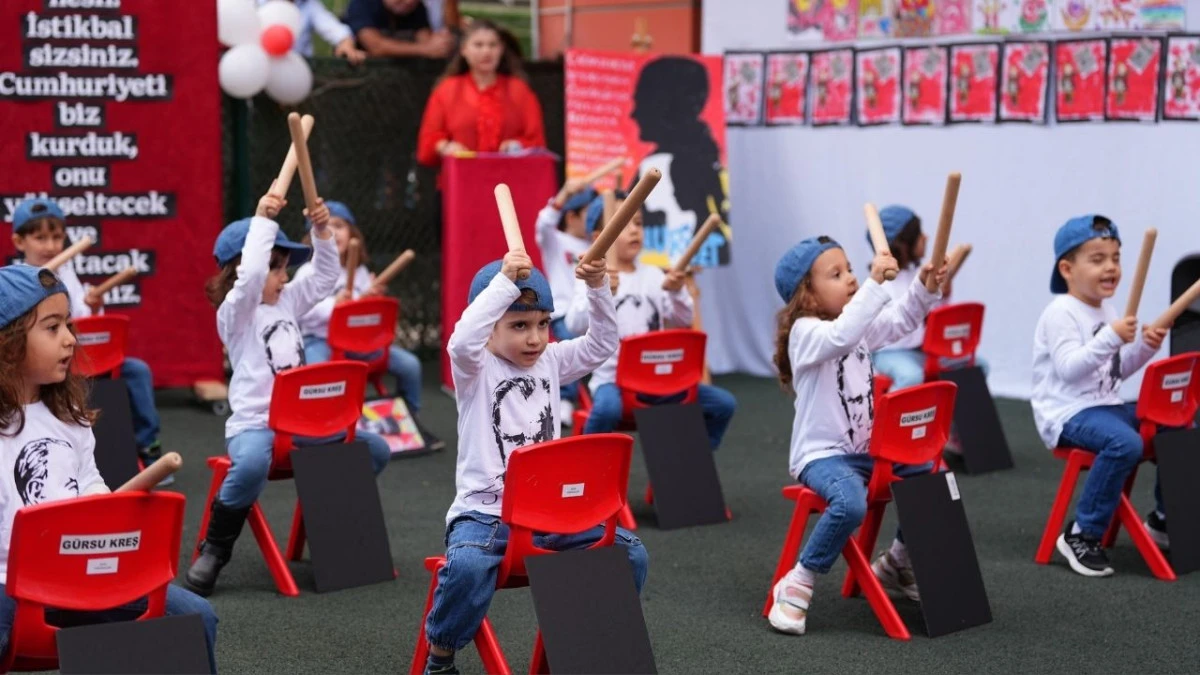 Konyaaltı'nın kreşlerinde Cumhuriyet Bayramı kutlandı  