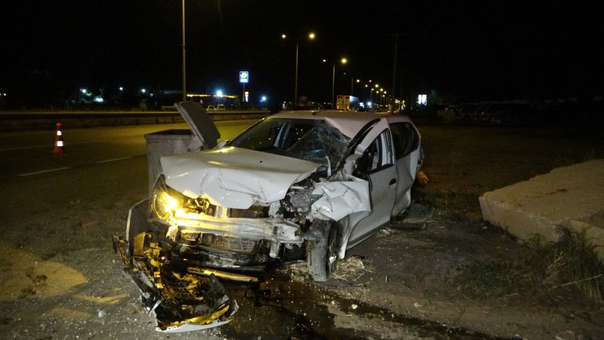 Manavgat'ta kaza 3'ü yabancı 6 kişi yaralandı