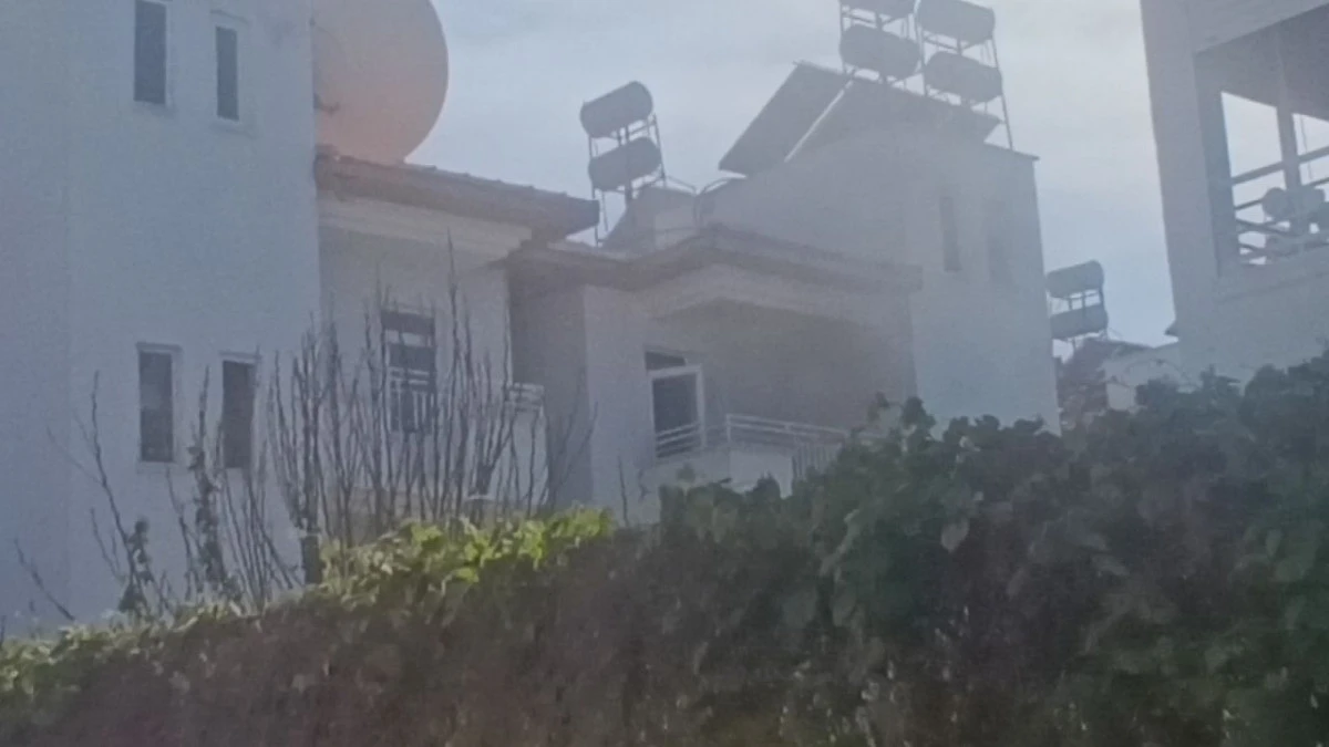 Manavgat&rsquo;ta otel yangını paniği