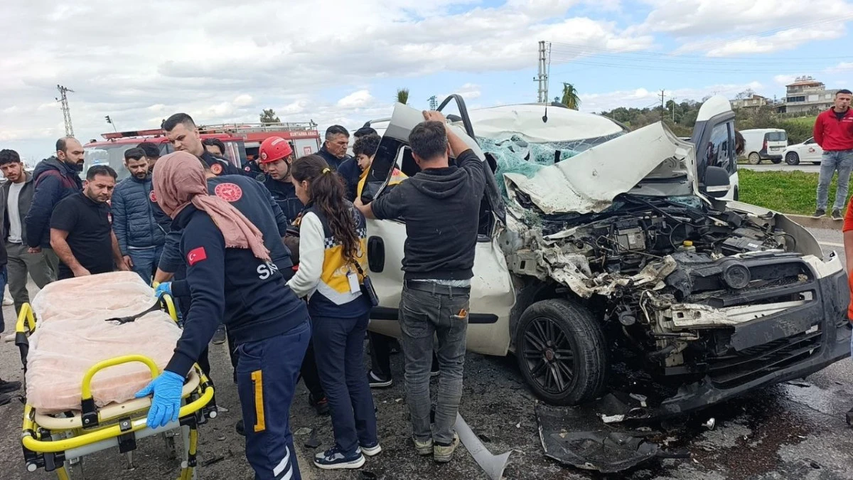 Manavgat&rsquo;ta zincirleme kaza: 7 yaralı