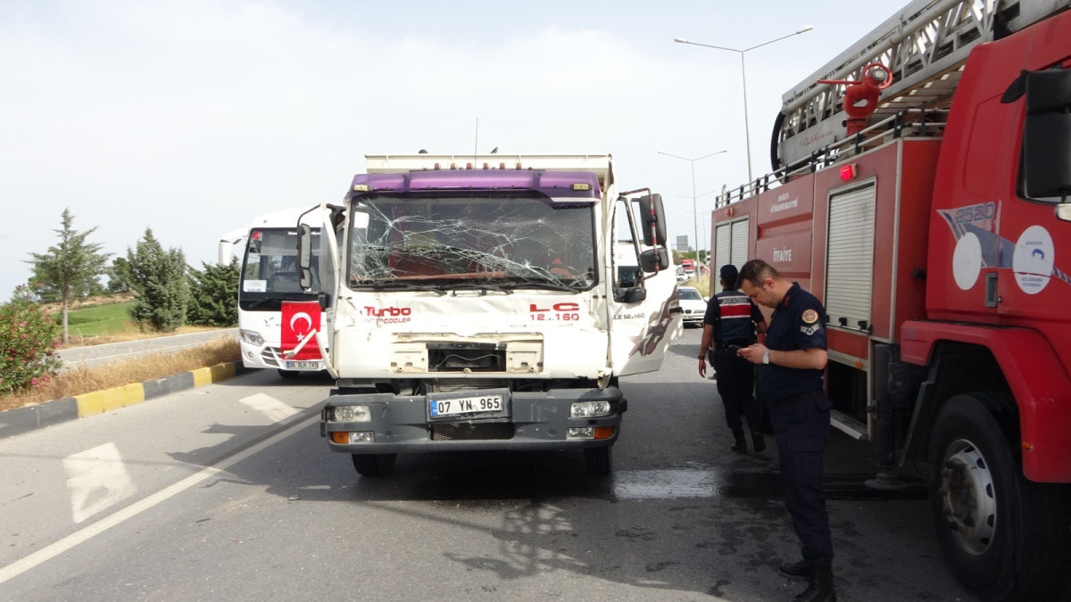 Manavgat'taki kaza şans eseri ucuz atlatıldı