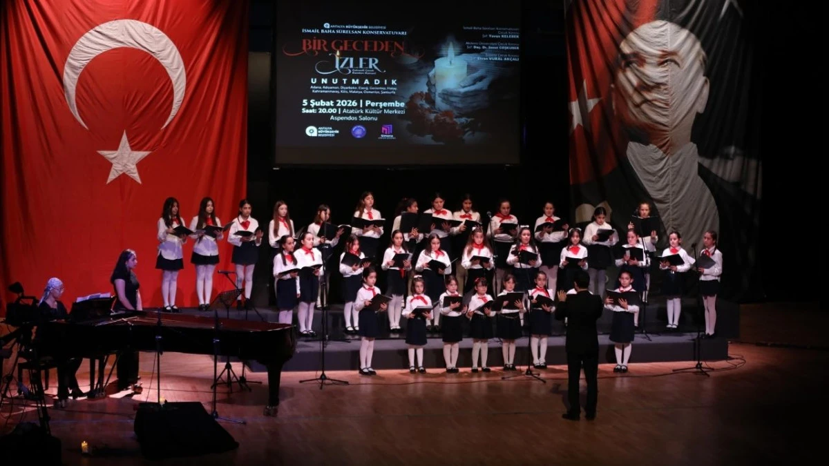 Minik kalpler depremde hayatını kaybedenleri andı 