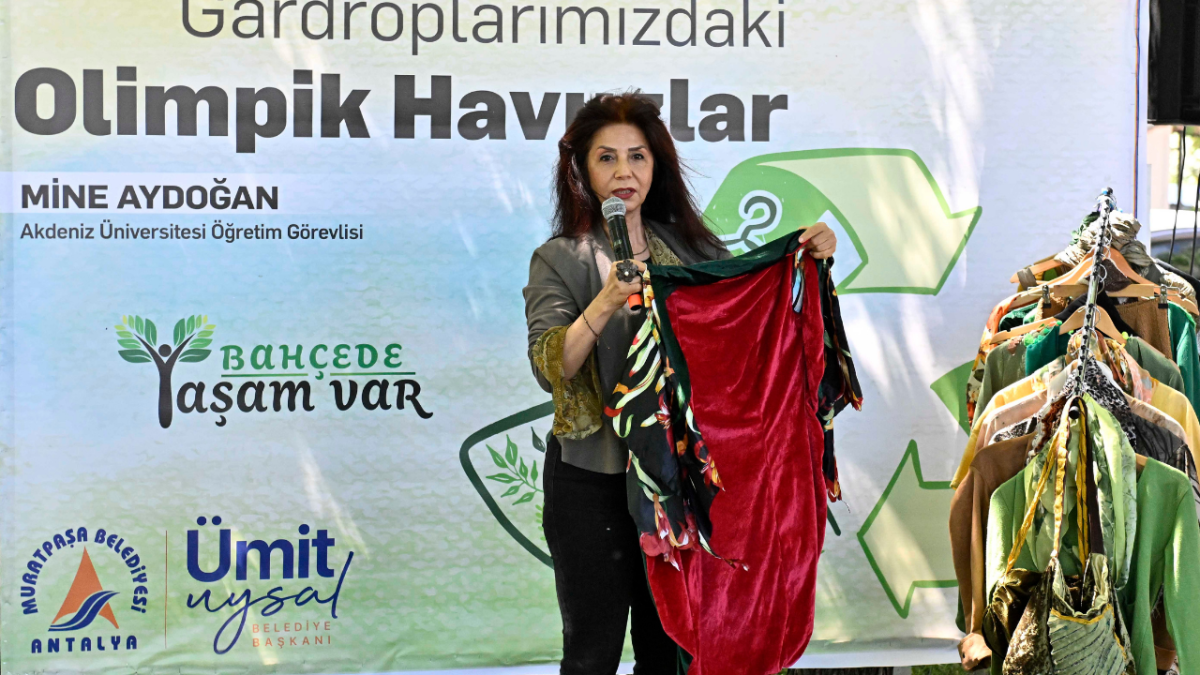 Muratpaşa'da 'Kıyafetlerin geri dönüşümü' çalışması düzenlendi