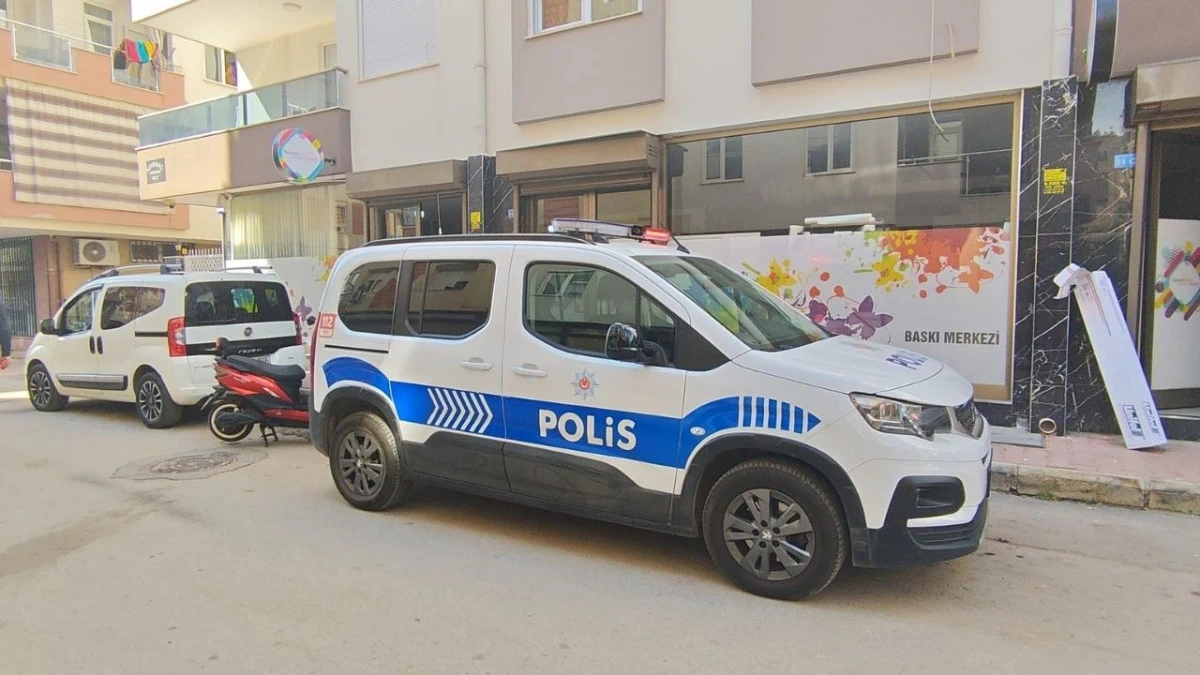 Muratpaşa’da yalnız yaşayan adam evinde ölü bulundu