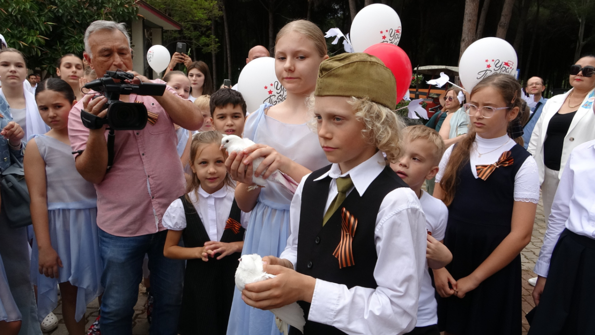 Ruslar Antalya’da Zafer Günü'nü kutladı 