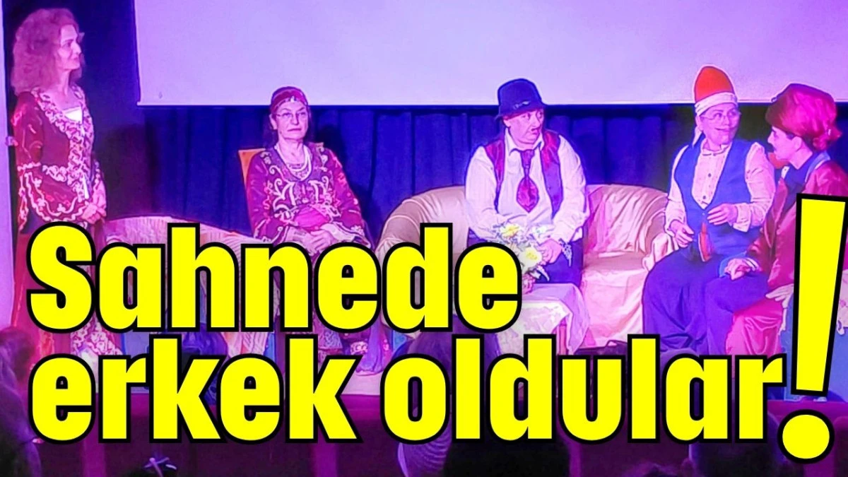 Sahnede erkek oldular! 