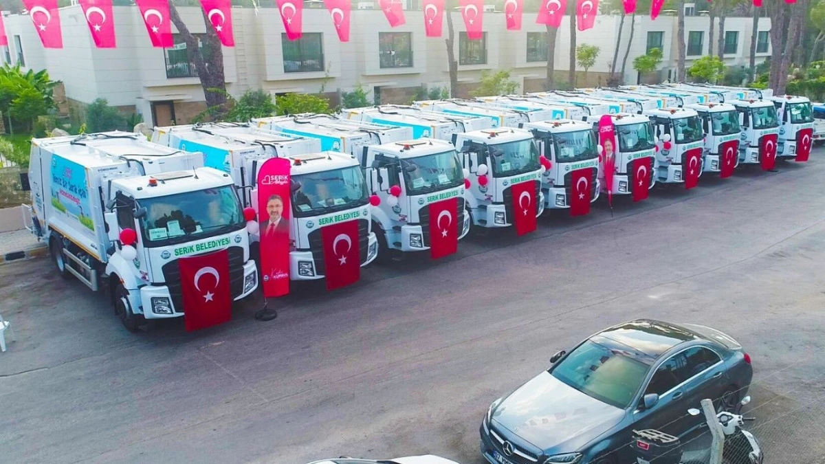 Serik Belediyesi filosunu 37 araçla güçlendirdi
