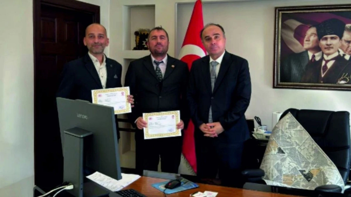 Tapu M&uuml;d&uuml;rl&uuml;ğ&uuml; personeli &ouml;d&uuml;llendirildi