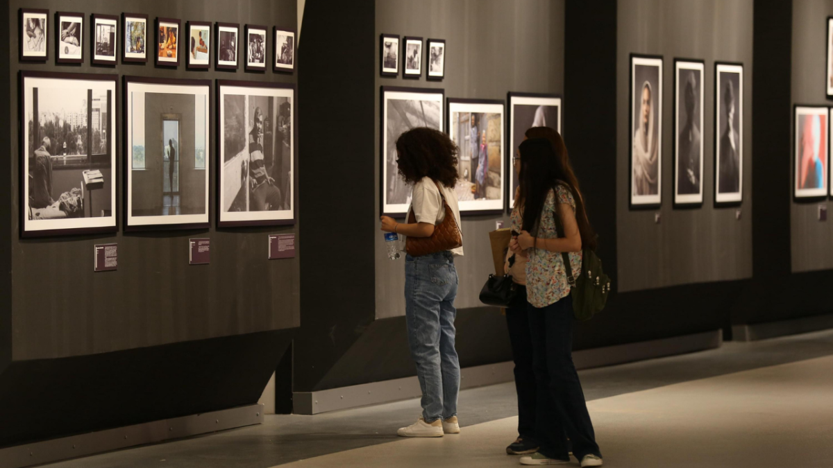 Üniversitelilerin 'Kentler İzler Yüzler' sergisi açıldı