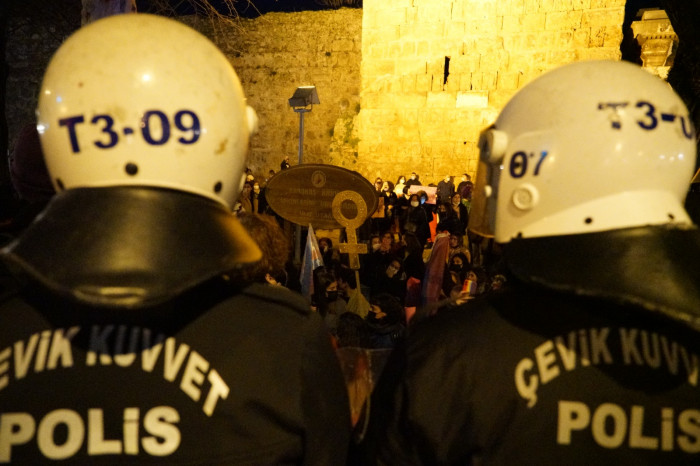 Antalya'da 8 Mart'a polis saldırısı 